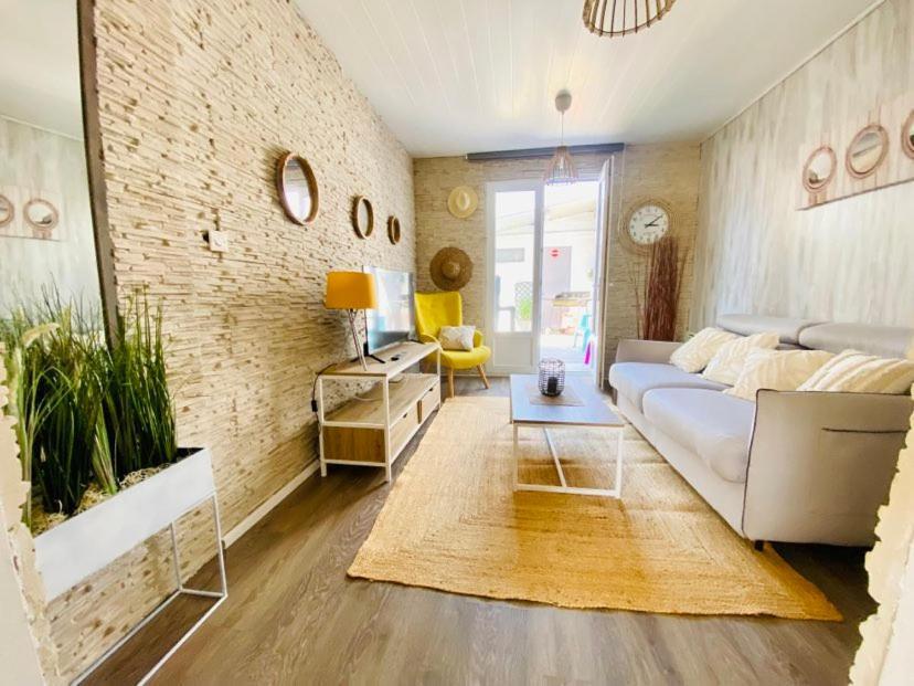 Chez Sophie Villa เลอโครทัว ภายนอก รูปภาพ